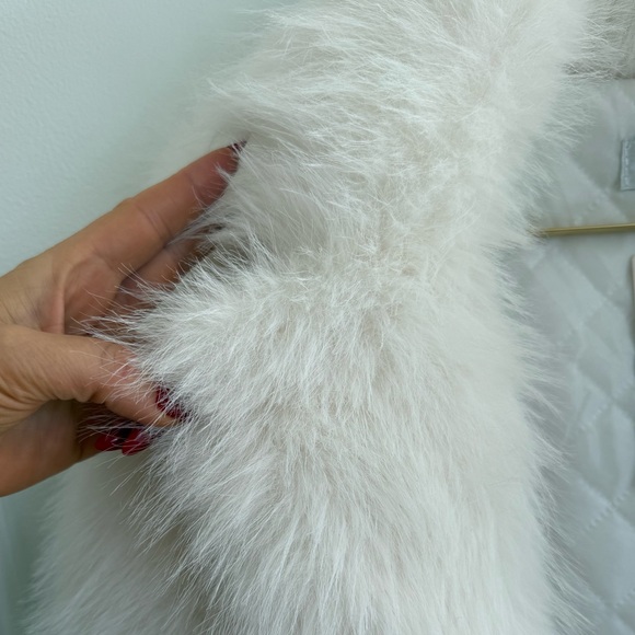 🛍️Elegant White Faux Fur Coat - Picture 8 of 8